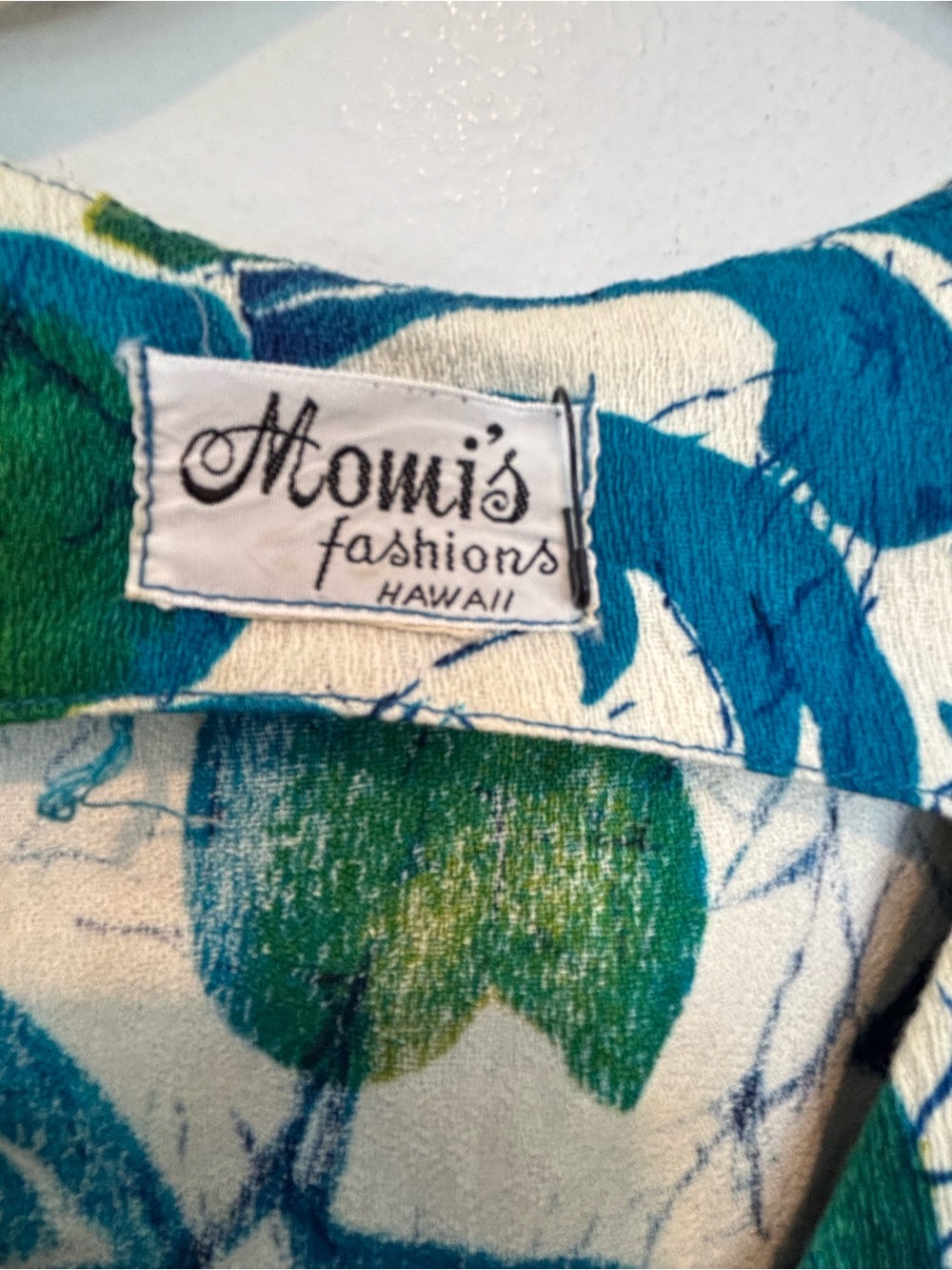 Vintage Hawaiian Sleeveless Floral Wrap Mini Dress in Blue & Green - Picture 3 of 7